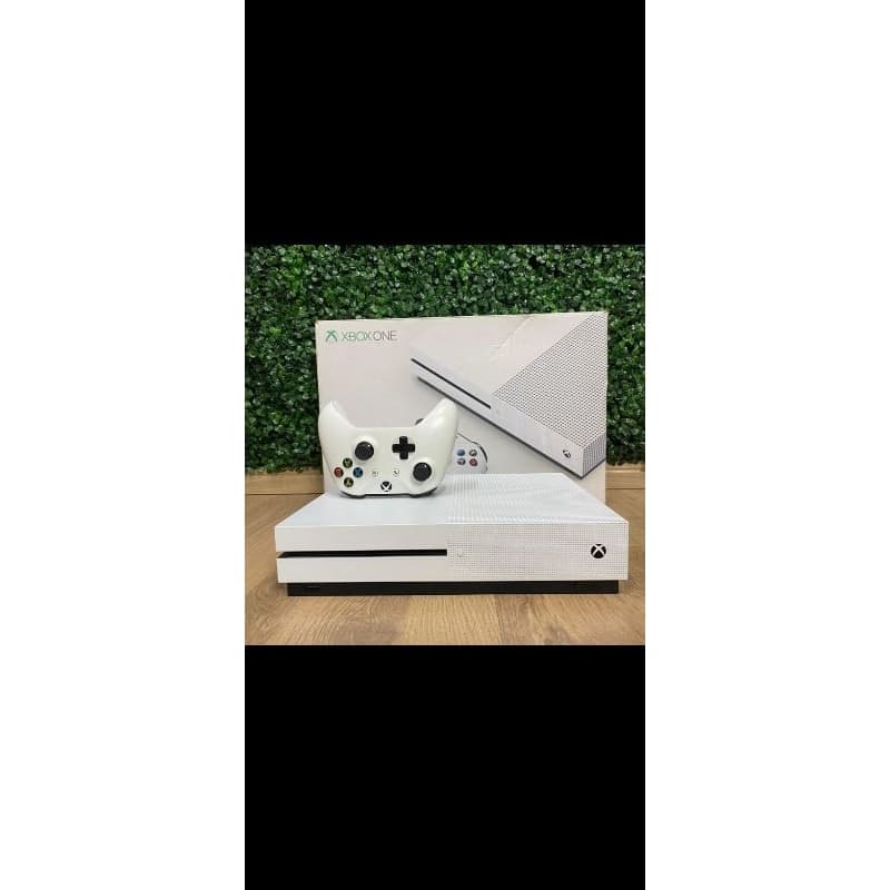 XBOX ONE S 1TB + 1 CONTROLE