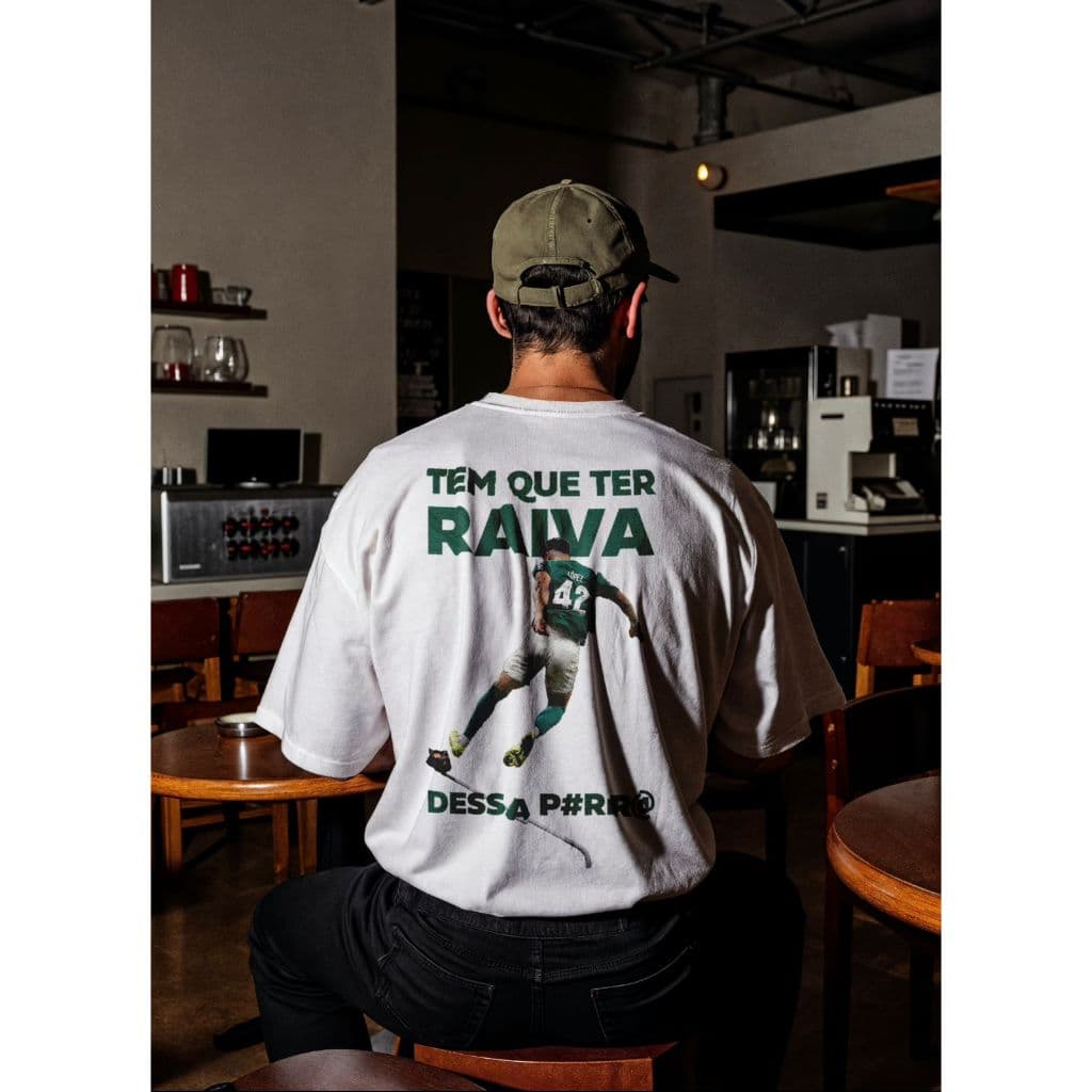 Palmeiras Flaco Lopes chute na bandeira