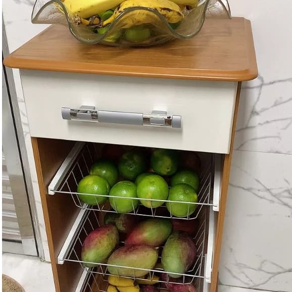 Fruteira De Chao de Madeira Suporte para Bebedouro Com Fruteira 3 Cestos Aramados e Rodinhas