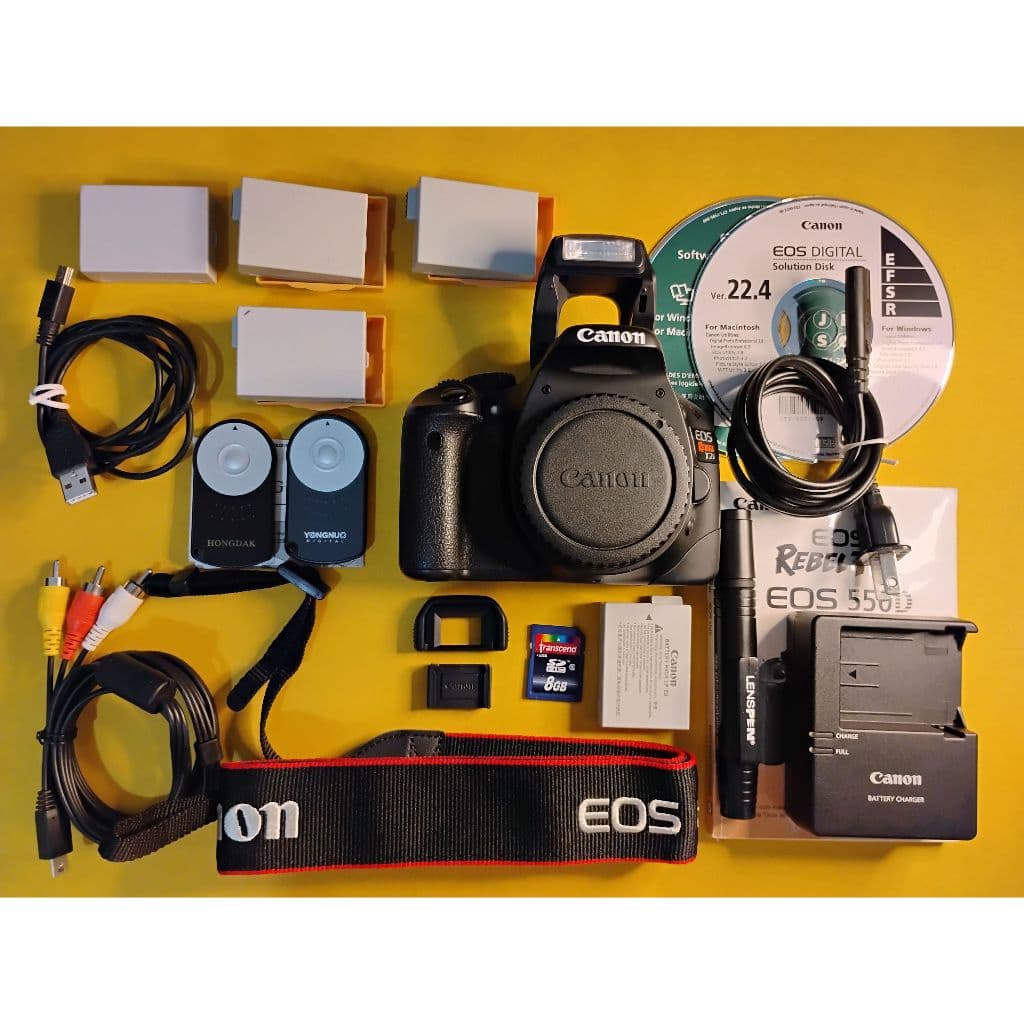 Câmera DSLR Canon T2i 550D na Caixa + Lente Canon EFS 18-55mm + Assessórios  / T3i T4i T5i