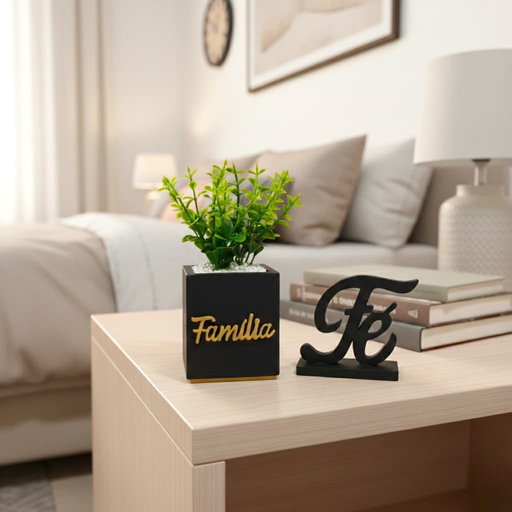 kit Vasinho decorativo Com plantinhas artificiais mais Letreiro Fè