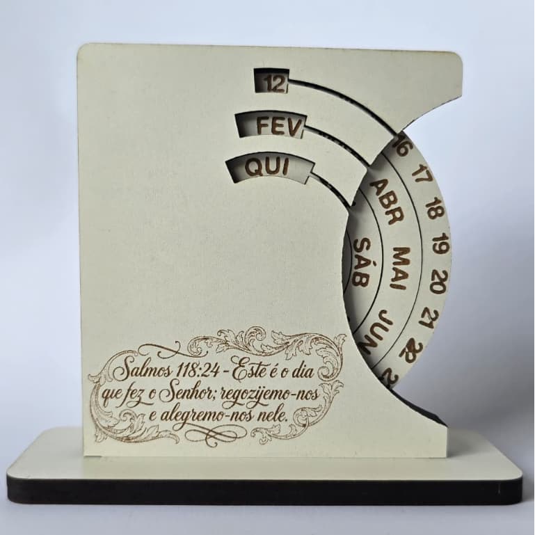 Calendário de Mesa MDF Personalizado com Logo – Brinde Corporativo para Empresas 2026