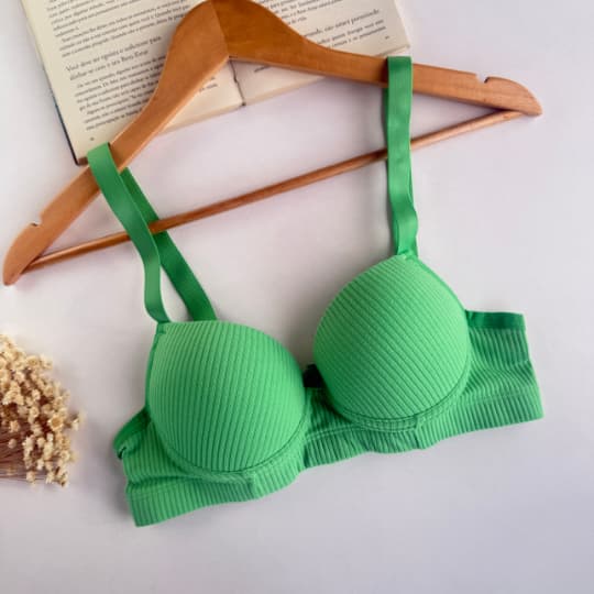 Sutiã Reforçado Duda Canelado com Bojo Aro de Metal e Alças Largas