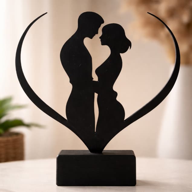 Escultura Decorativa Casal Minimalista 22cm – Enfeite Romântico Moderno (Preto Fosco)