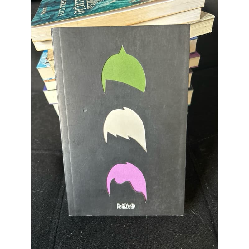 Livro Todos, Nenhum: Simplesmente Humano de Jeff Garvin