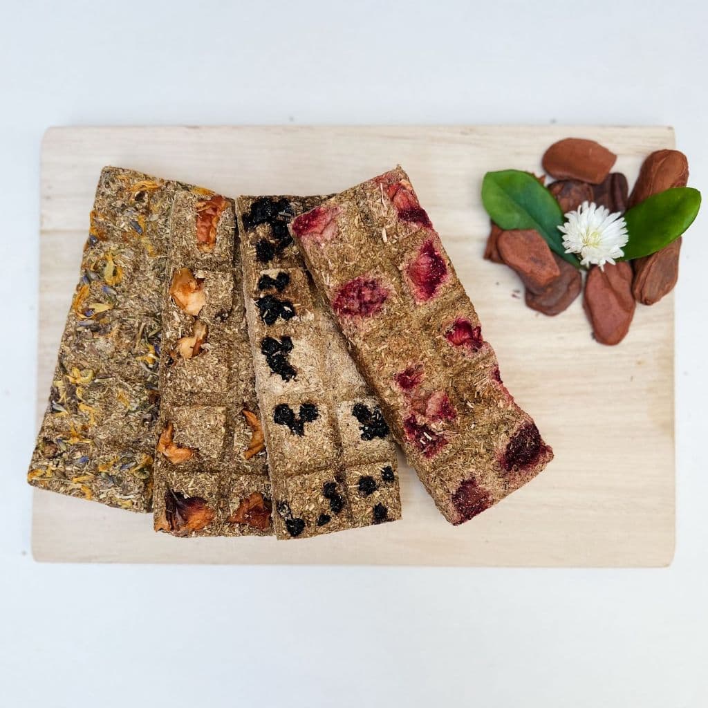 Kit 4 Chocofenos - Petisco para coelho e roedores a base de feno