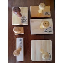 Carimbos de madeira para sacolas kraft e tags