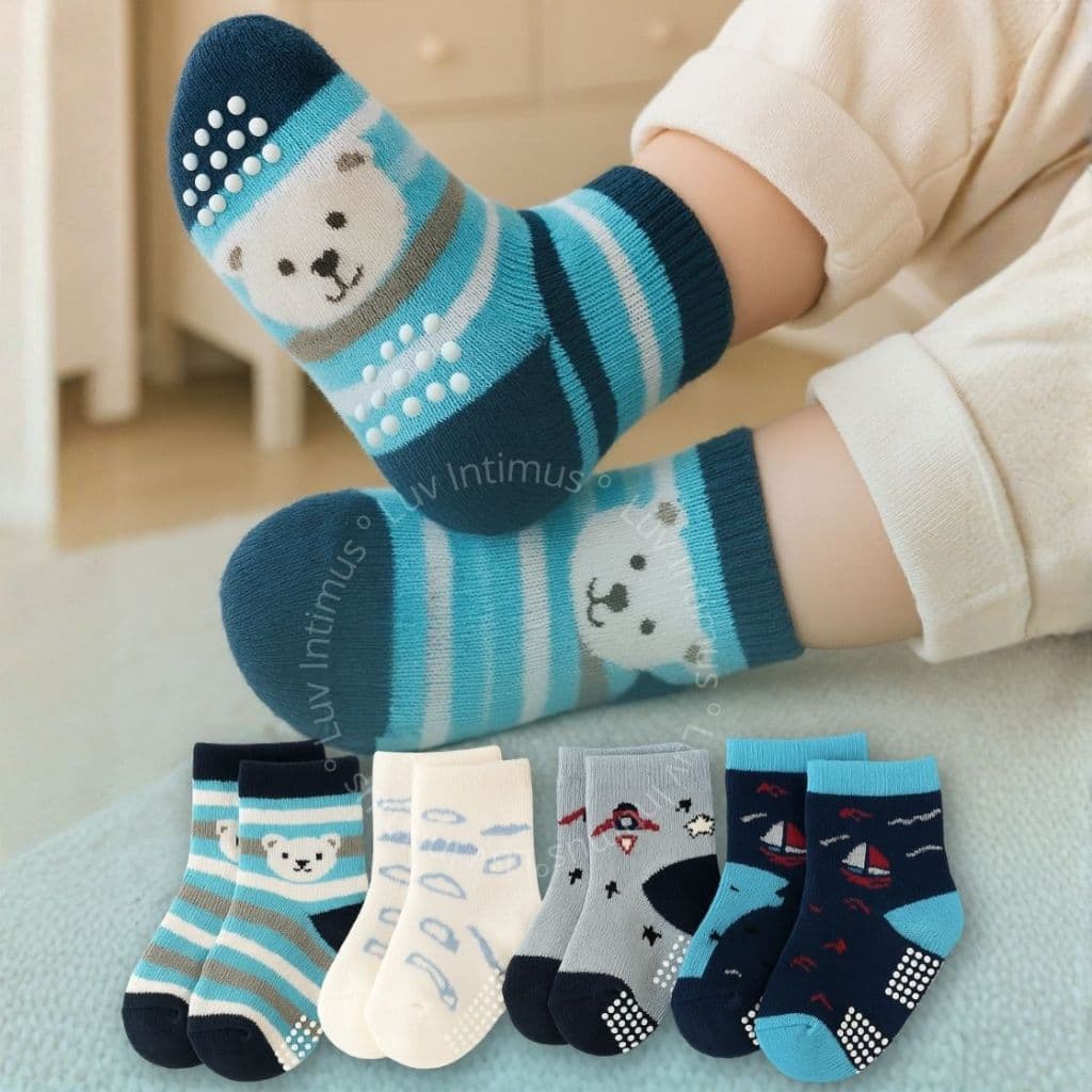 Kit 12, 9 ou 6 Pares de Meias Bebê Menino Antiderrapantes Algodão Confortáveis 0–24 Meses