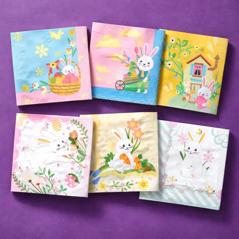 Kit Com 30 Guardanapos De Papel Com Tema Natal/Páscoa Decorado 33cm