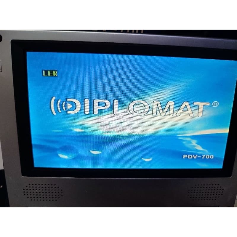 DVD com tela (não lê DVD para consertar)