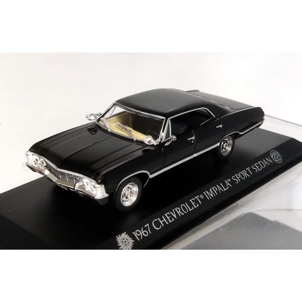 Chevrolet Impala 1967 1:43 Kinsmart – Miniatura Carro de Dean Winchester (Supernatural)