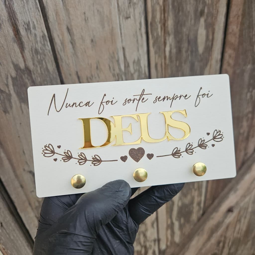 Porta Chaves MDF Branco Premium Escrita Deus Acrílico Dourado Organizador