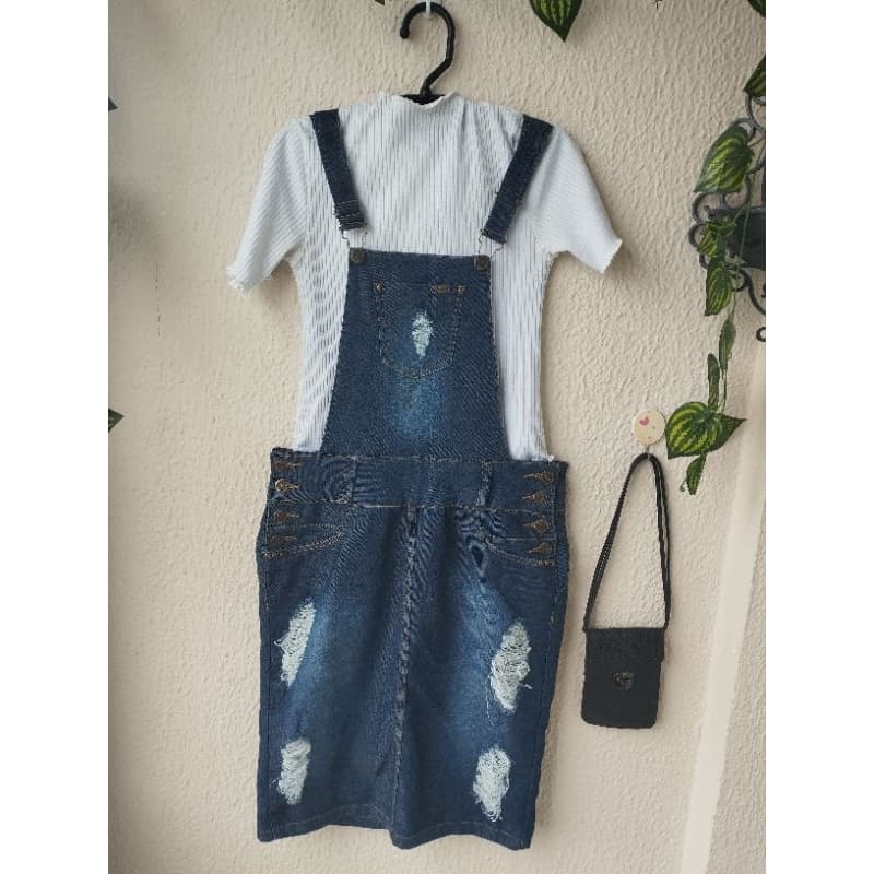 Jardineira jeans Tam 44 VENDIDO 😊