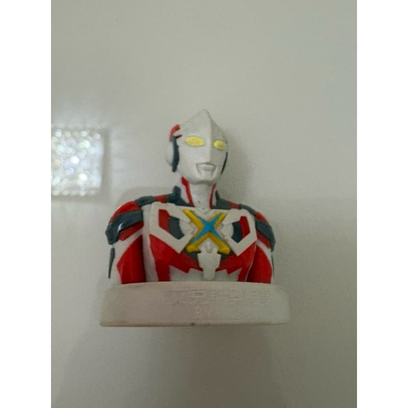 miniatura ultraman bandai raro