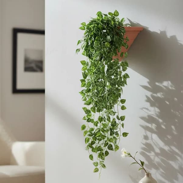 Hera com Vaso Triangular de Parede