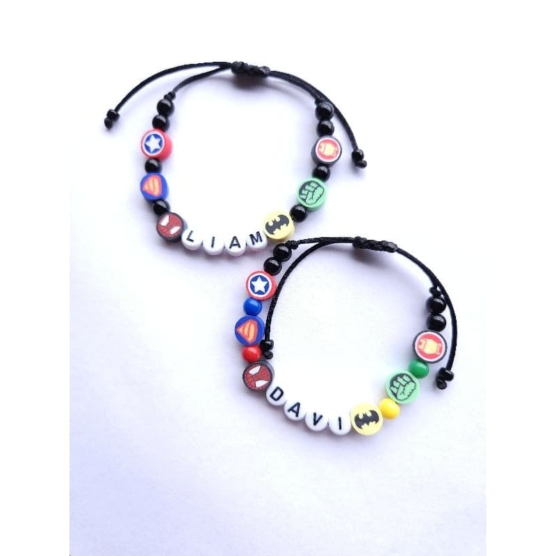 Pulseira infantil menino ajustável com nome.