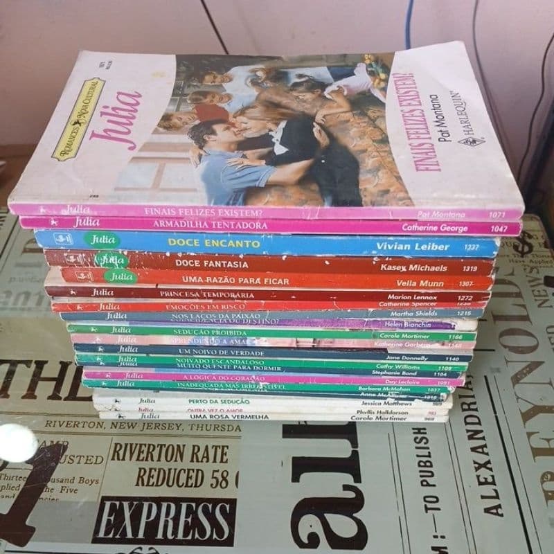 Coleção Julia Romance Harlequin - Nova Cultural