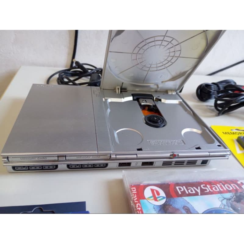 PlayStation 2 Ps2  slim cinza prata C/ jogos em CDs e sistema OPL