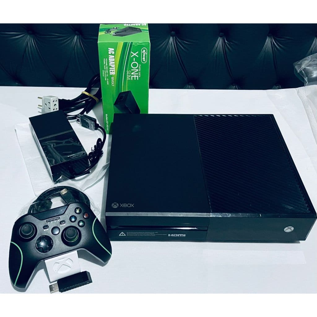 Console Xbox ONE + Controle Sem Fio + Fonte  Bi-Volt + 6 Jogos Digitais
