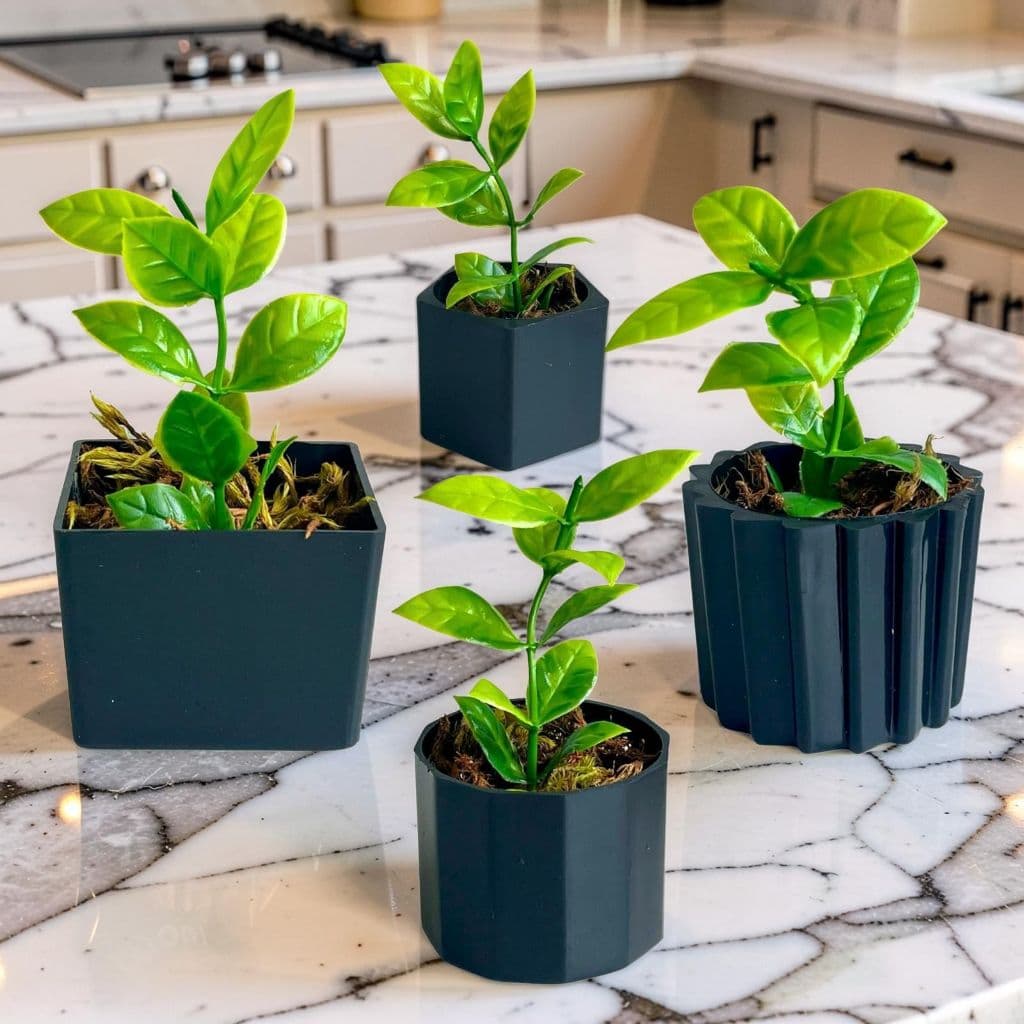 Kit com 4 mini Vasinhos Decorativo com Plantinhas Artificiais