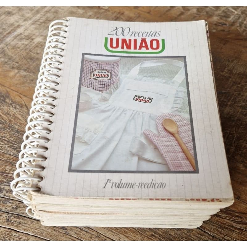Coleção 4 Volumes 200 Receitas União anos 80.