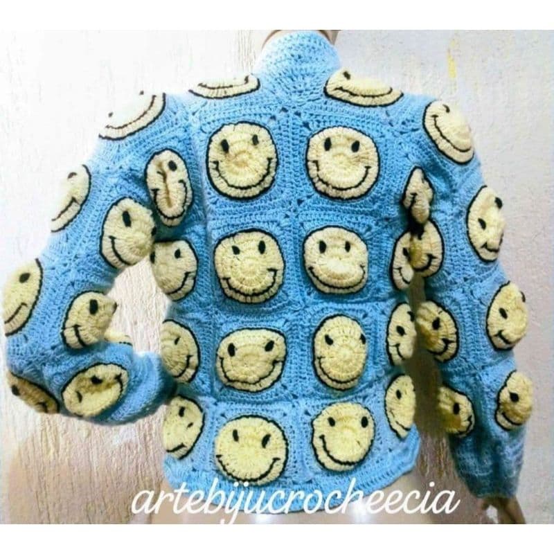 Casaco Smile Face Emoji de crochê