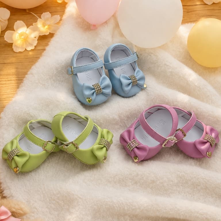 Sapatilha Menina Bebê com Laço Cores do Verão Detalhe Coração Dourado Confortável Leve Promoção