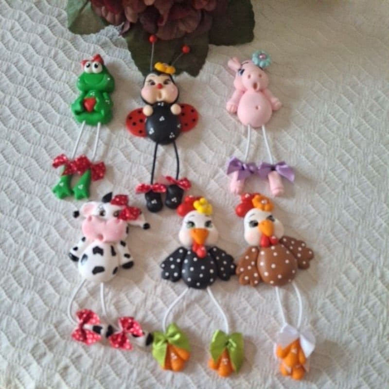 Imãs de geladeira  bichinhos com perninhas. Ref:A065