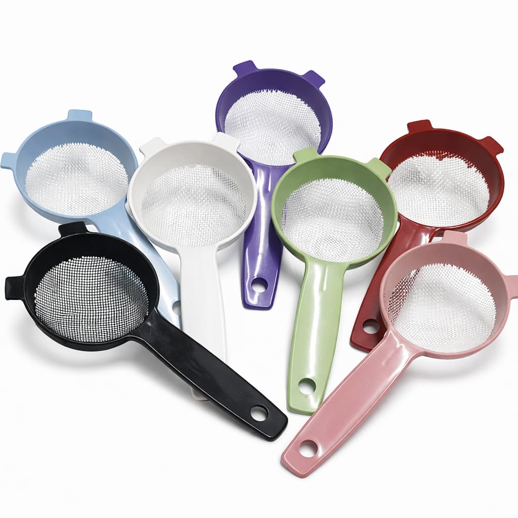 Kit Peneira de Plástico 7cm Cozinha Areia Creche Mini 24 Peças