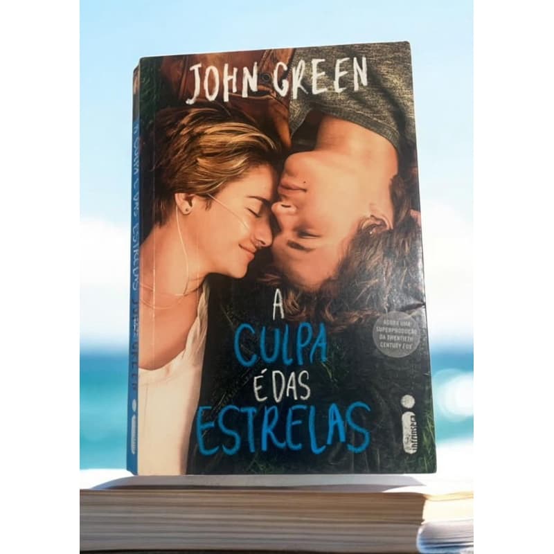 A culpa é das estrelas - John Green.