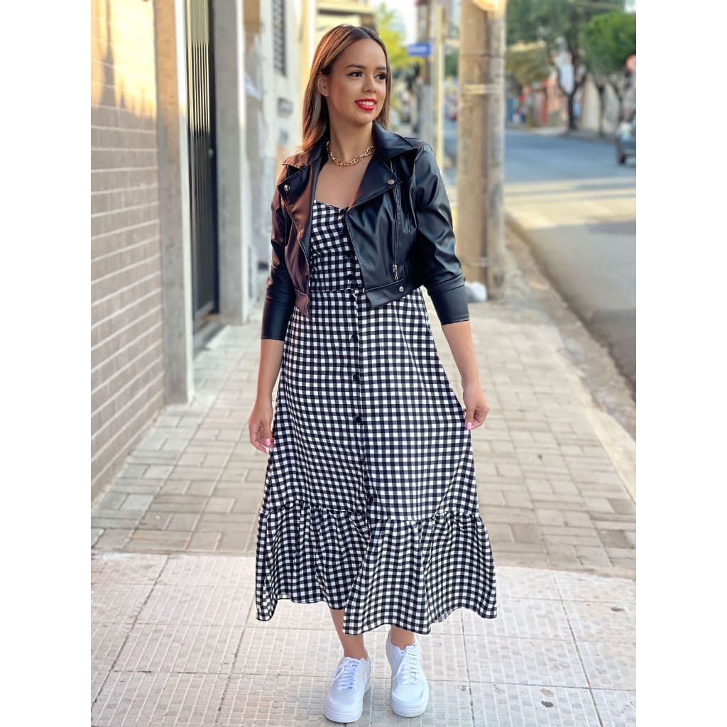 Vestido Mídi Xadrez Crepinho Com Bojo , Confortável E Estilo Verão , Alca Fina Regulável , Botões Na Frente Averto