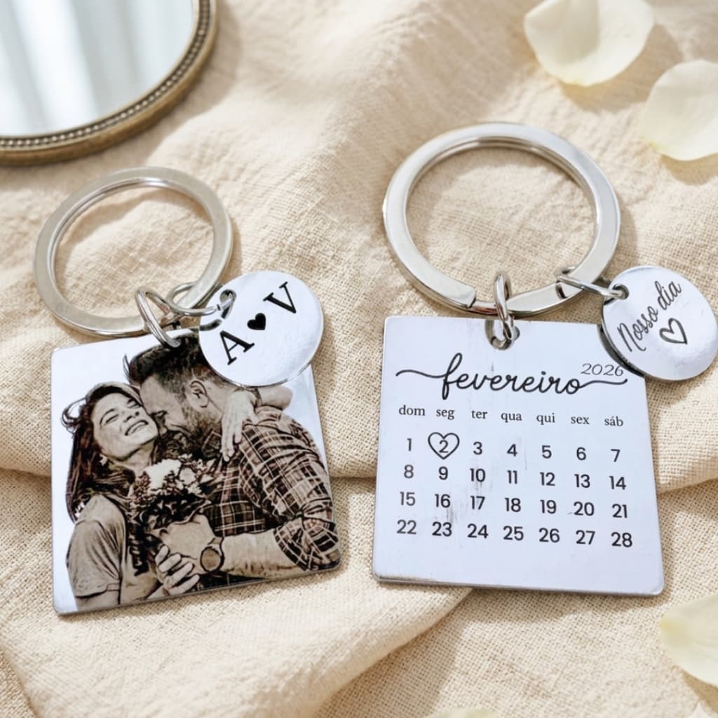 CHAVEIRO PERSONALIZADO A LASER COM FOTO E FRASE OU CALENDÁRIO - PRESENTE