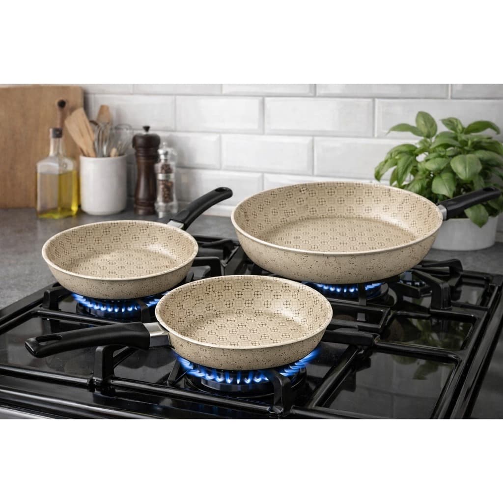 Frigideira marfim, Qualidade para sua cozinha _ Frigideira (12cm, 18cm e 22cm) + Espátula Brinde