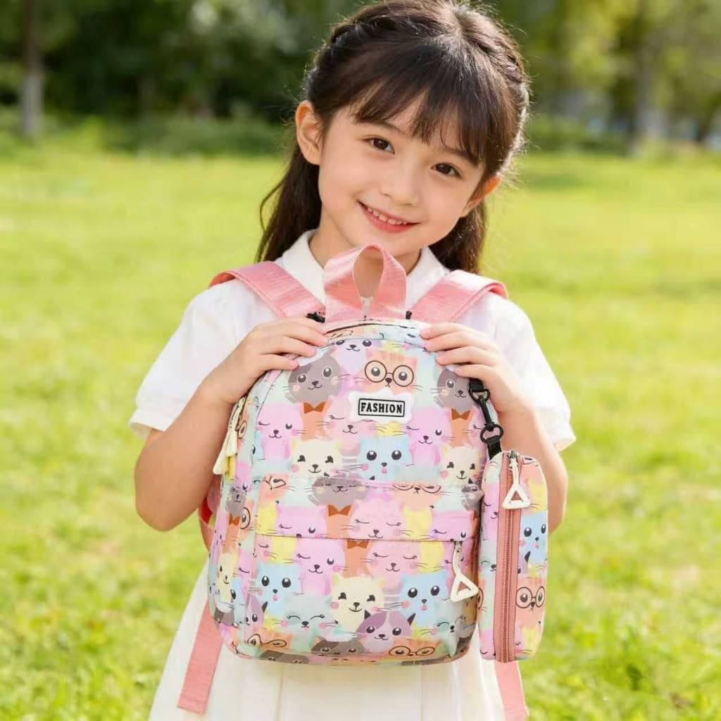 Kit Mochila e Estojo Infantil Feminina Estampa de Gatinho Confortável e Resistente Adequado para jardim de infância
