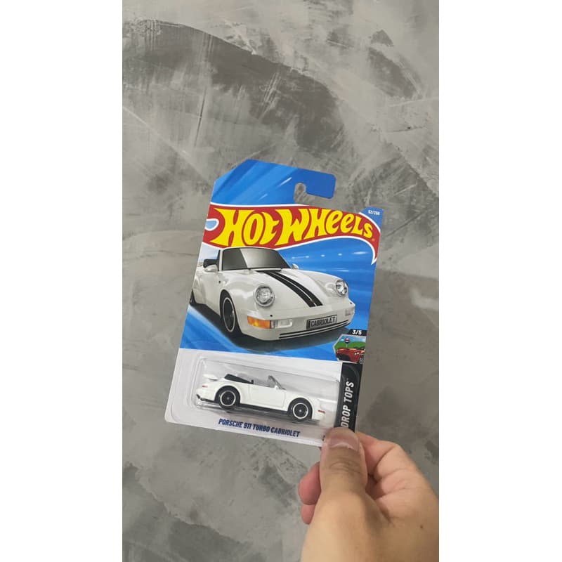 Porsche 911 turbo cabriolet branco 2026