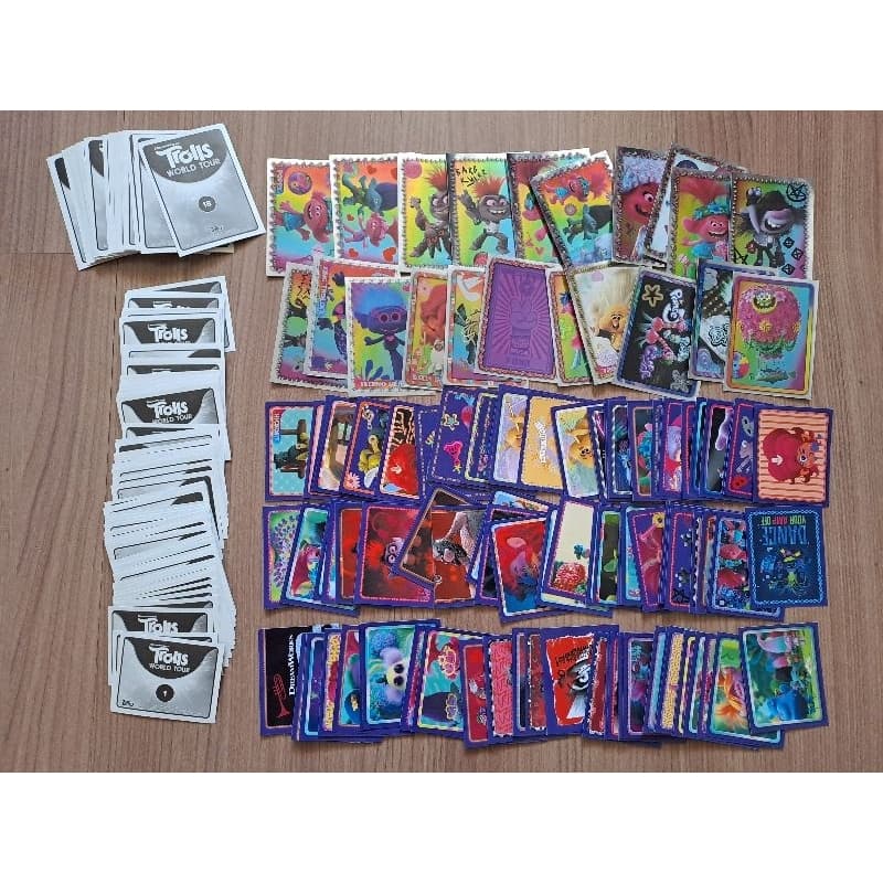 80 Figurinhas Diferentes para o Album Trolls World Tour Sem Repetição Complete Seu Álbum