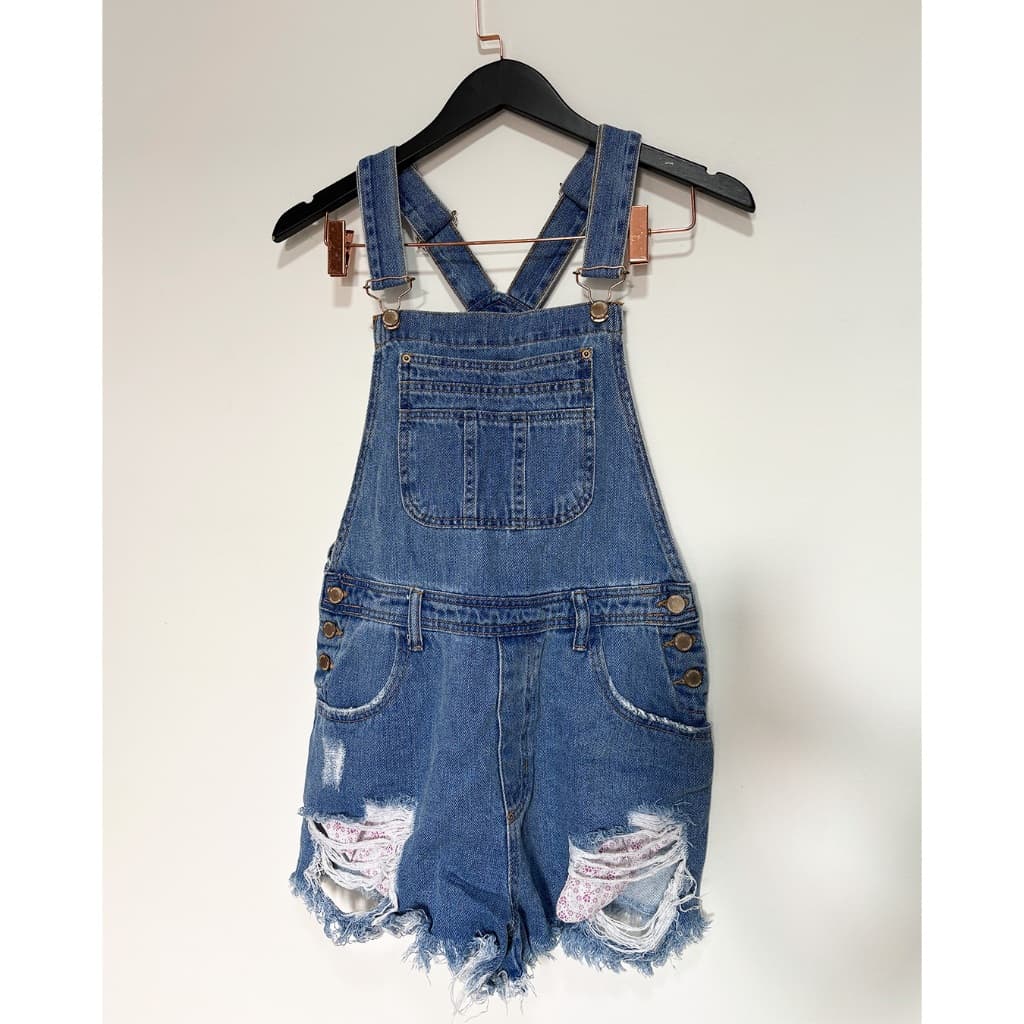 Jardineira jeans - Tam P - Blue Steel