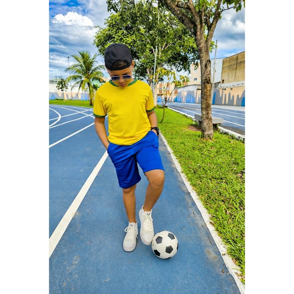 Conjunto Infantil Brasil Futebol Estilo Esportivo + Shorts e Camisa Dry Fit