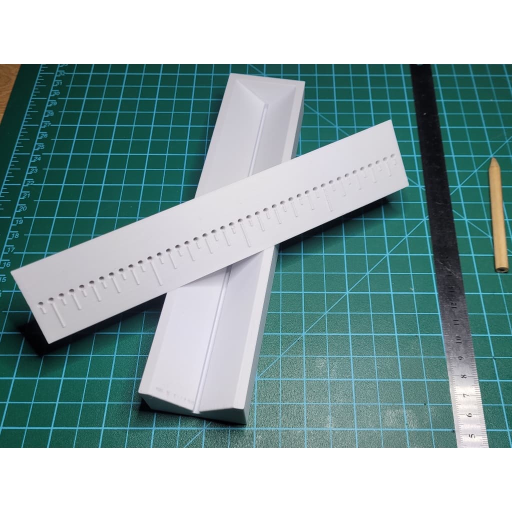 Berço de Perfuração para Encadernação de Livros | Guia de Furação para Miolo | Ferramenta para Encadernação Artesanal DI