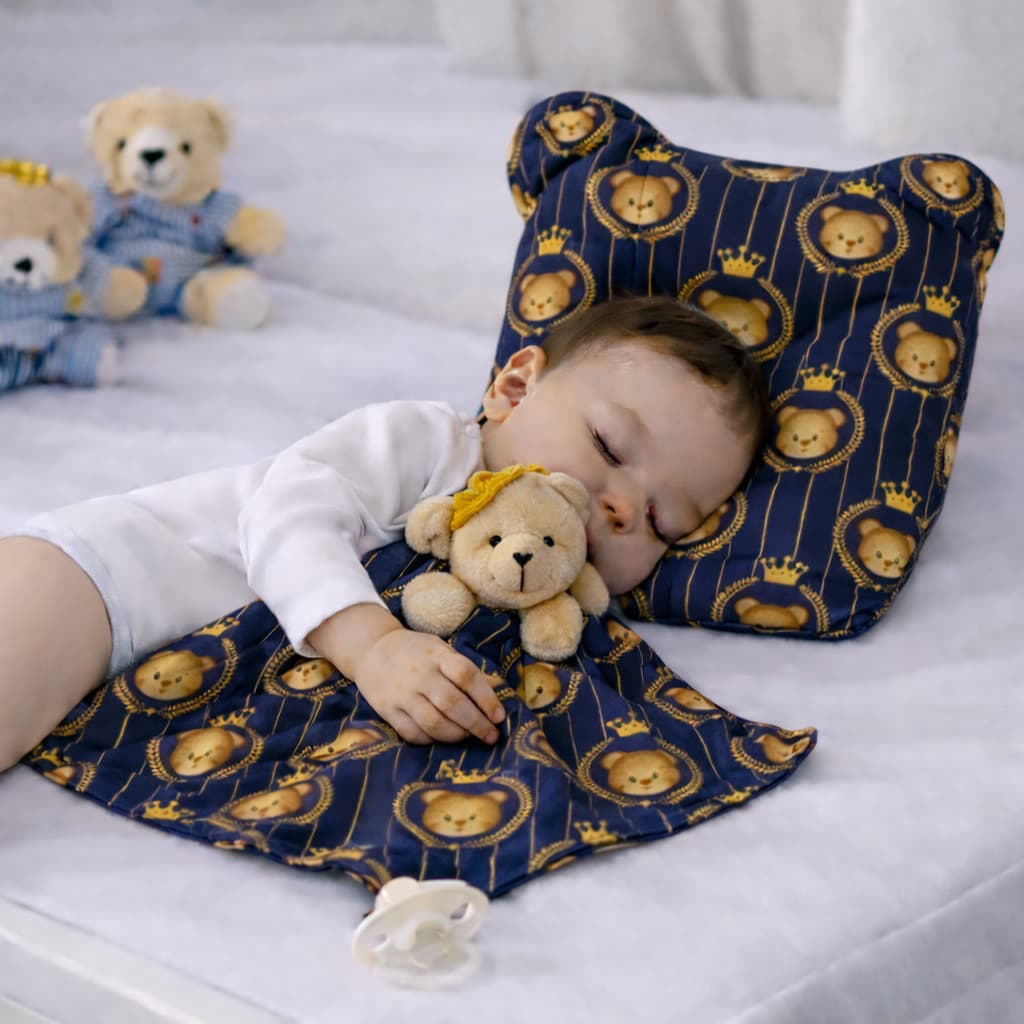 Kit Travesseiro Anatômico Modelador para Bebê + Naninha com Bichinho Pelúcia Tecido 100% Algodão