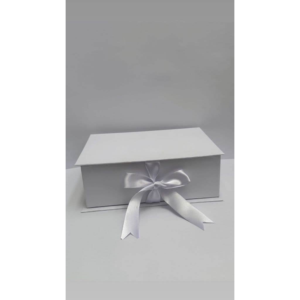Caixa de presente branca 21x15x7, sem estampa, caixa livro, caixa cartonada