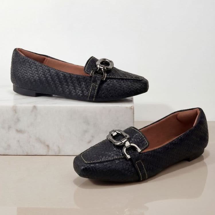Sapatilha Mocassim Feminina Tressê | Preto com Enfeite Retangular - urbana, charmosa, fashion,leve.