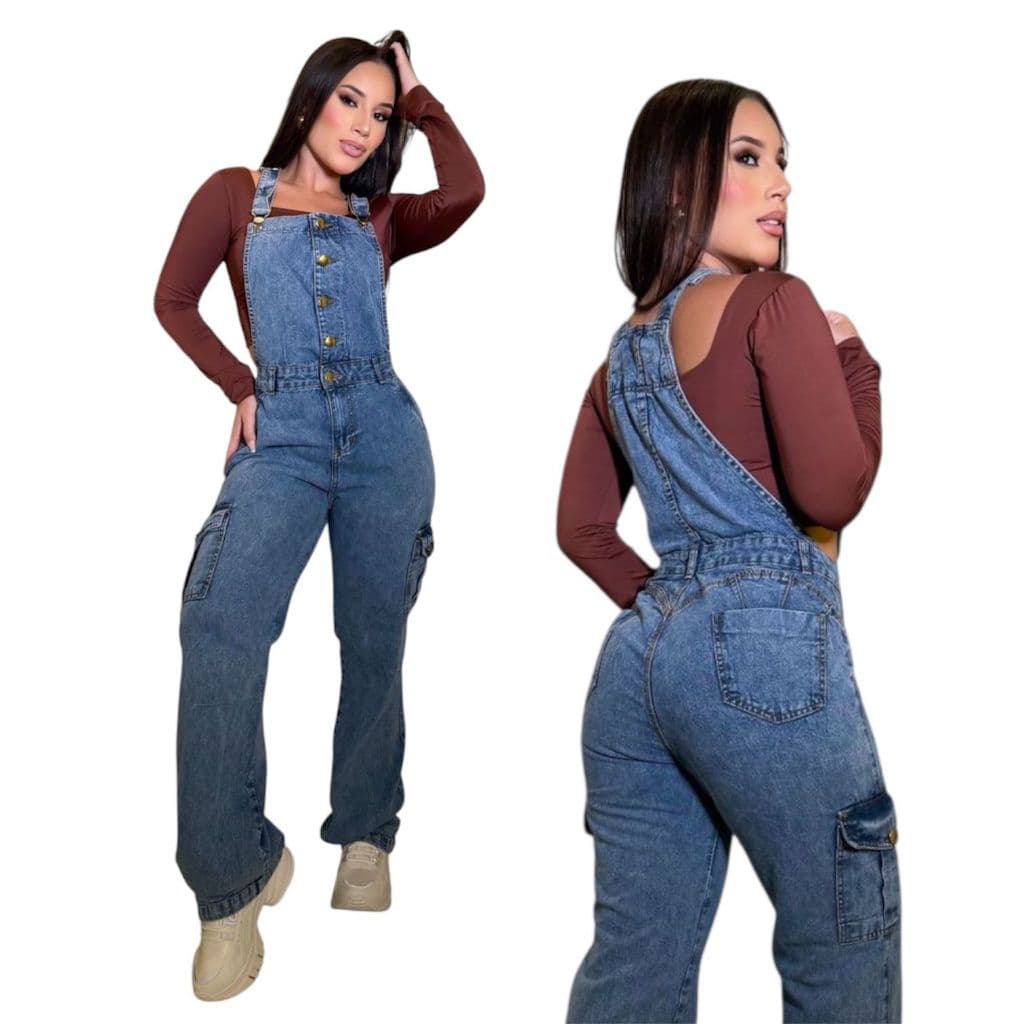 Jardineira calça jeans wide leg bolso cargo sem lycra