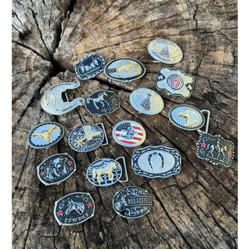 Fivelas Country Infantil Unissex Varios Modelos Peão Material Metal Niquel