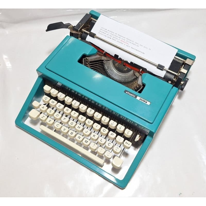antiga maquina de escrever Olivetti Dora dos anos 70 * revisada e 100% funcional *