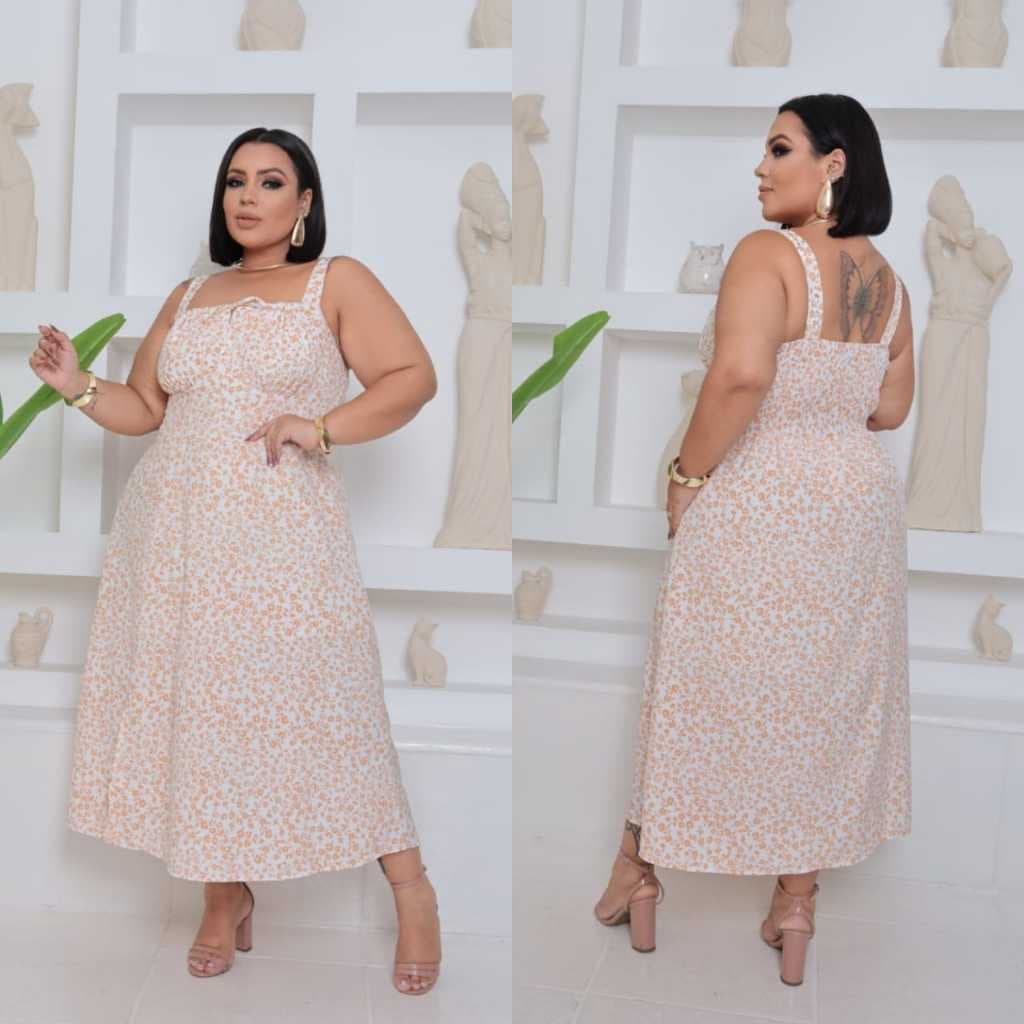 Vestido Camponesa Plus Size, Moda Feminina, Estampa Floral com Elastex nas Costas, com Fenda na frente.