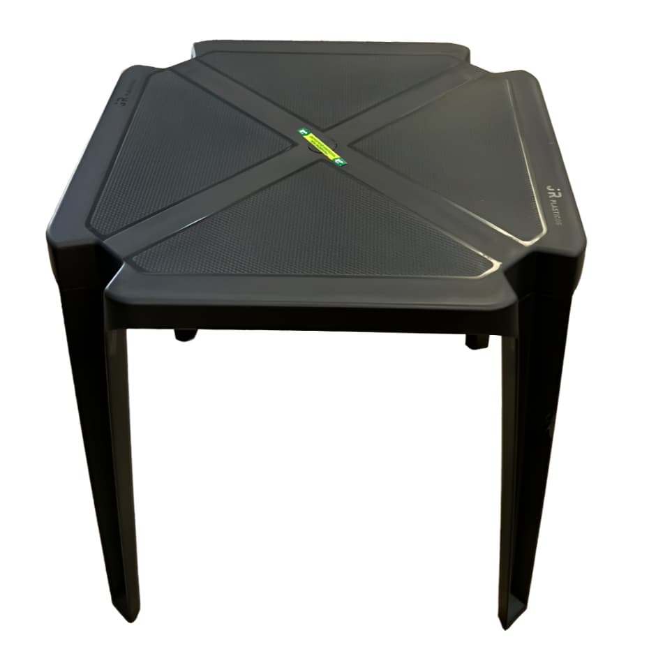 Mesa Quadrada De Plástico Monobloco Para Lazer Churrasco Truco Resistente Empilhavel