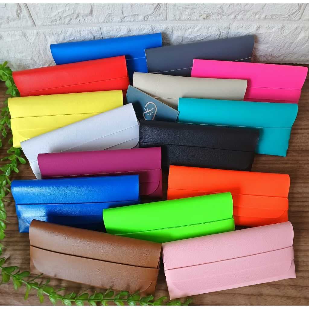 Kit 10 Estojos Porta óculos • material sintético • sem costura • Diversas cores • Leve e Resistente