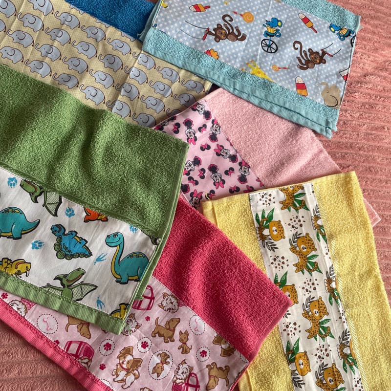 TOALHINHA DE BOCA INFANTIL MENINA