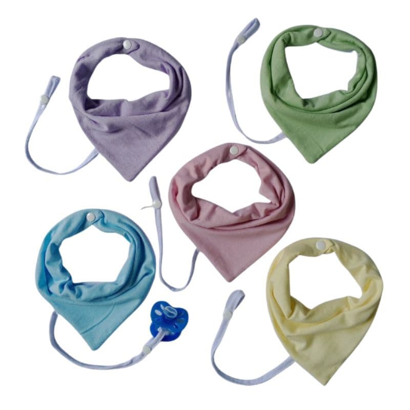 kit 5 Babador bandana COM PRENDEDOR DE CHUPETA em malha de algodão.